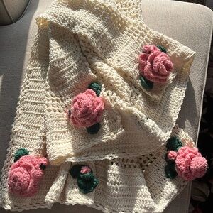 Knitted throw blanket